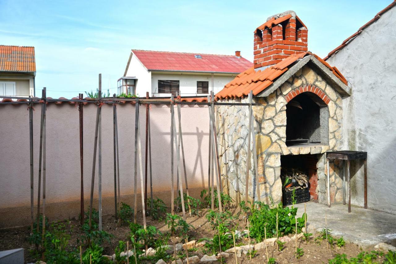 Apartmani Sime Betina  Εξωτερικό φωτογραφία