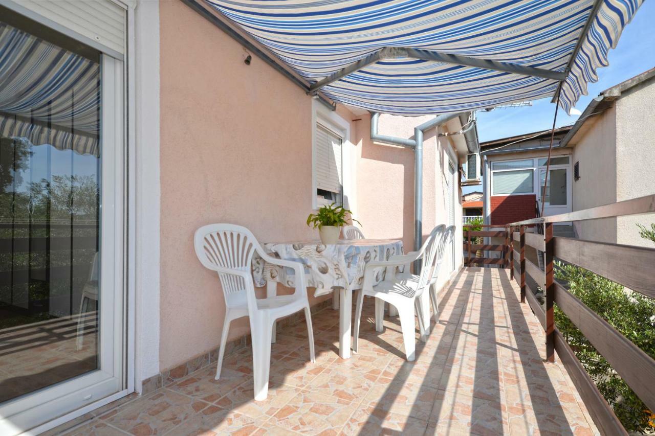 Apartmani Sime Betina  Εξωτερικό φωτογραφία