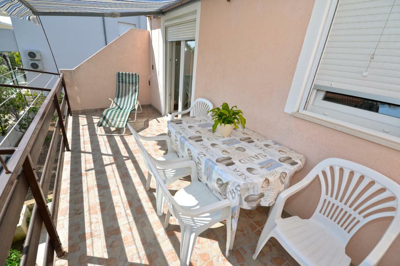 Apartmani Sime Betina  Εξωτερικό φωτογραφία
