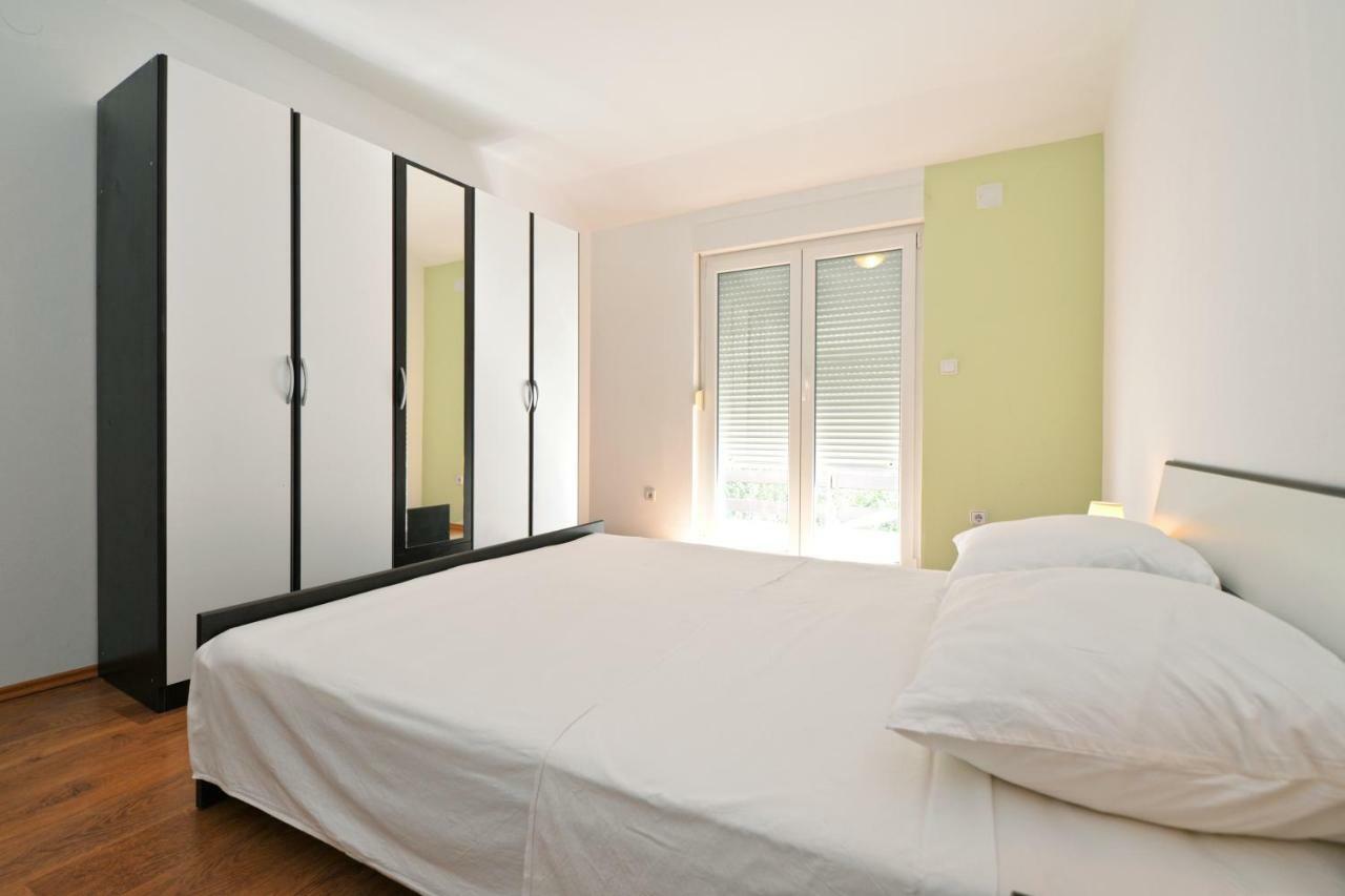 Apartmani Sime Betina  Εξωτερικό φωτογραφία