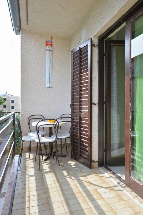 Apartmani Sime Betina  Εξωτερικό φωτογραφία